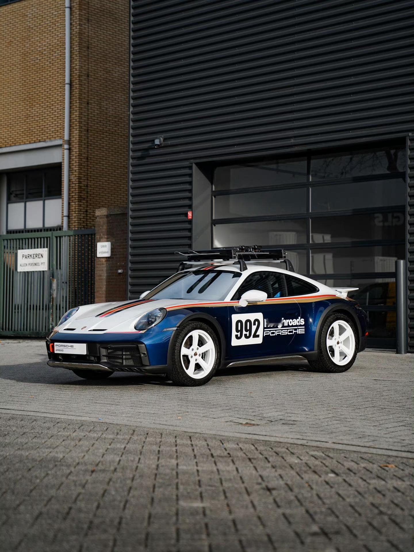 Porsche 911 Dakar 