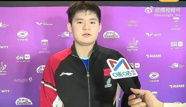 “我想为男队打出一些士气！”
林诗栋🇨🇳晋级后接受采访时说，
刚刚，林诗栋3