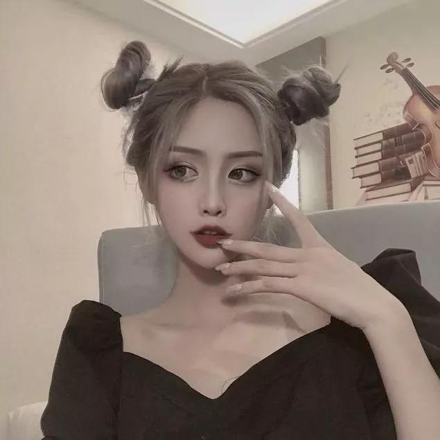 甜美少女心，双丸子头穿搭指南