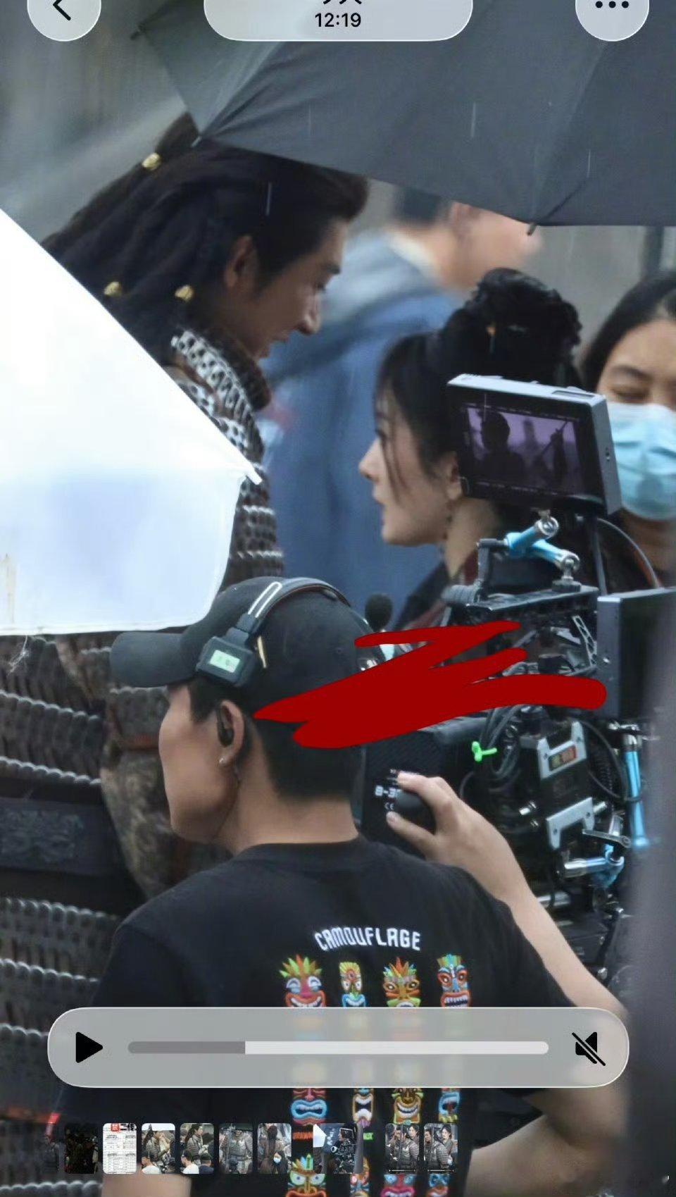 杨幂、刘学义《江山大同》同框路透，这部剧的妆造挺正常的，没有网传的猴屁股