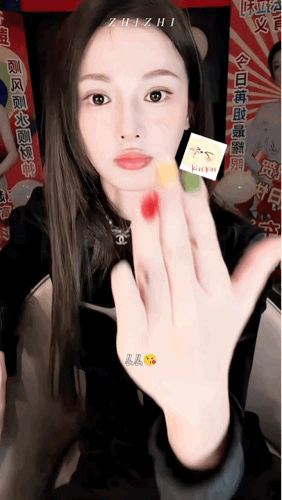 彭小苒直播累坏了我的截屏键 彭小苒的直播太让人上头了，甜美的梨涡实在太有魅力。截