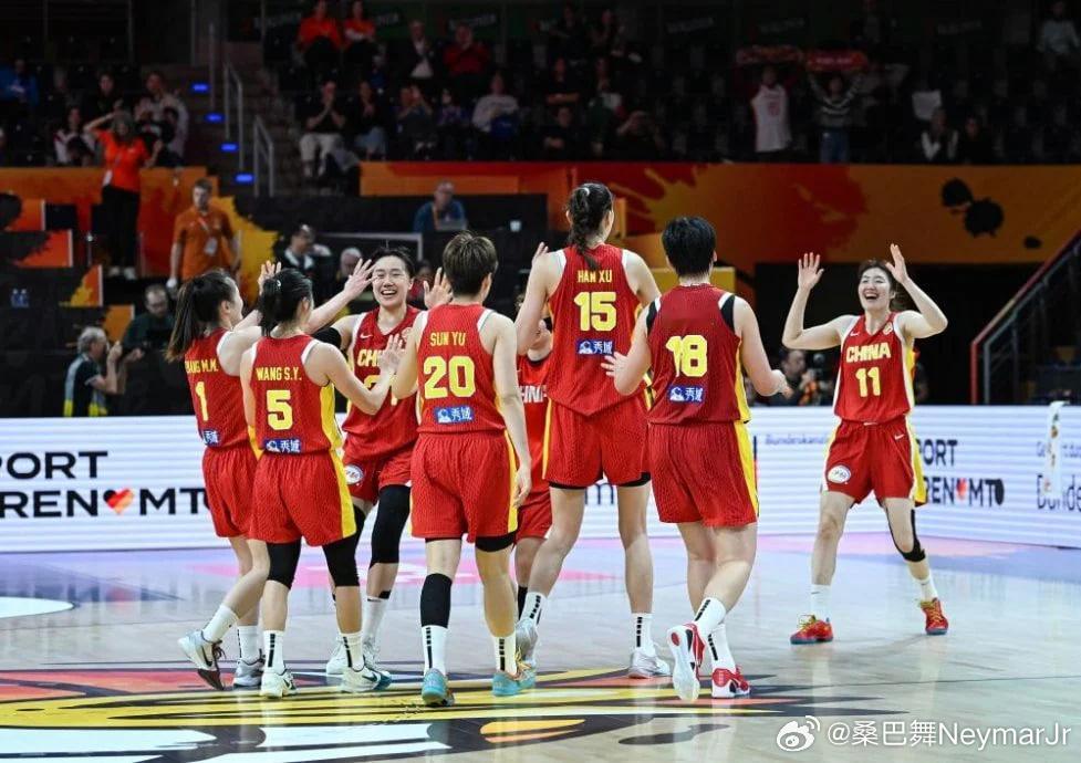 中国女篮中国女篮vs法国女篮 这场失利更像是年轻球队成长过程中必须经历的一课。平