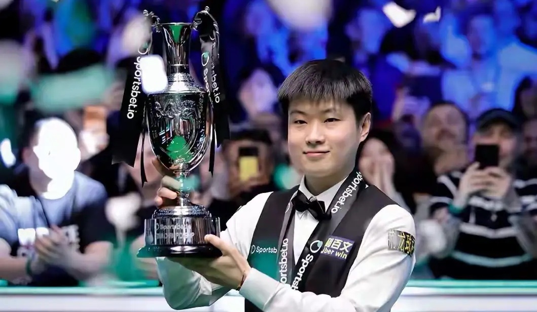 过了第一轮比赛，就没人能挡得住赵心童了。斯诺克世锦赛昨日拉开序幕，赵心童发挥不佳