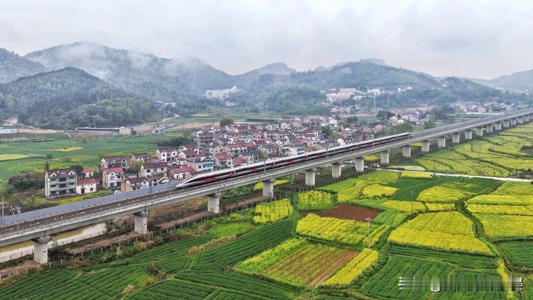 大手笔！前4月全国铁路投资超2000亿，多条新高铁即将通车

今年国内铁路建设进