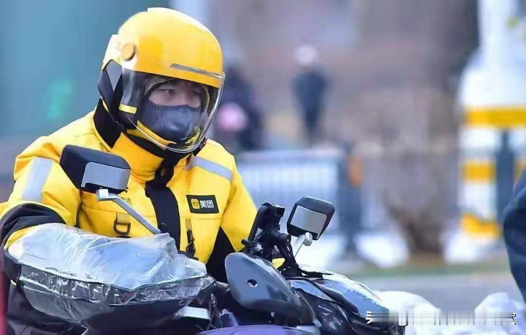 日薪从500元跌到200！一位33岁外卖父亲的沉默坚守

“跑不动也得跑，停下，