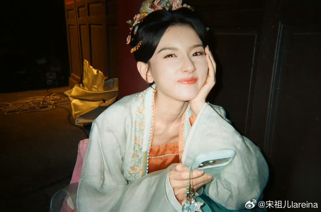 宋祖儿晒和孟子义视频截图宋祖儿晒与孟子义视频聊天截图好呢好呢 