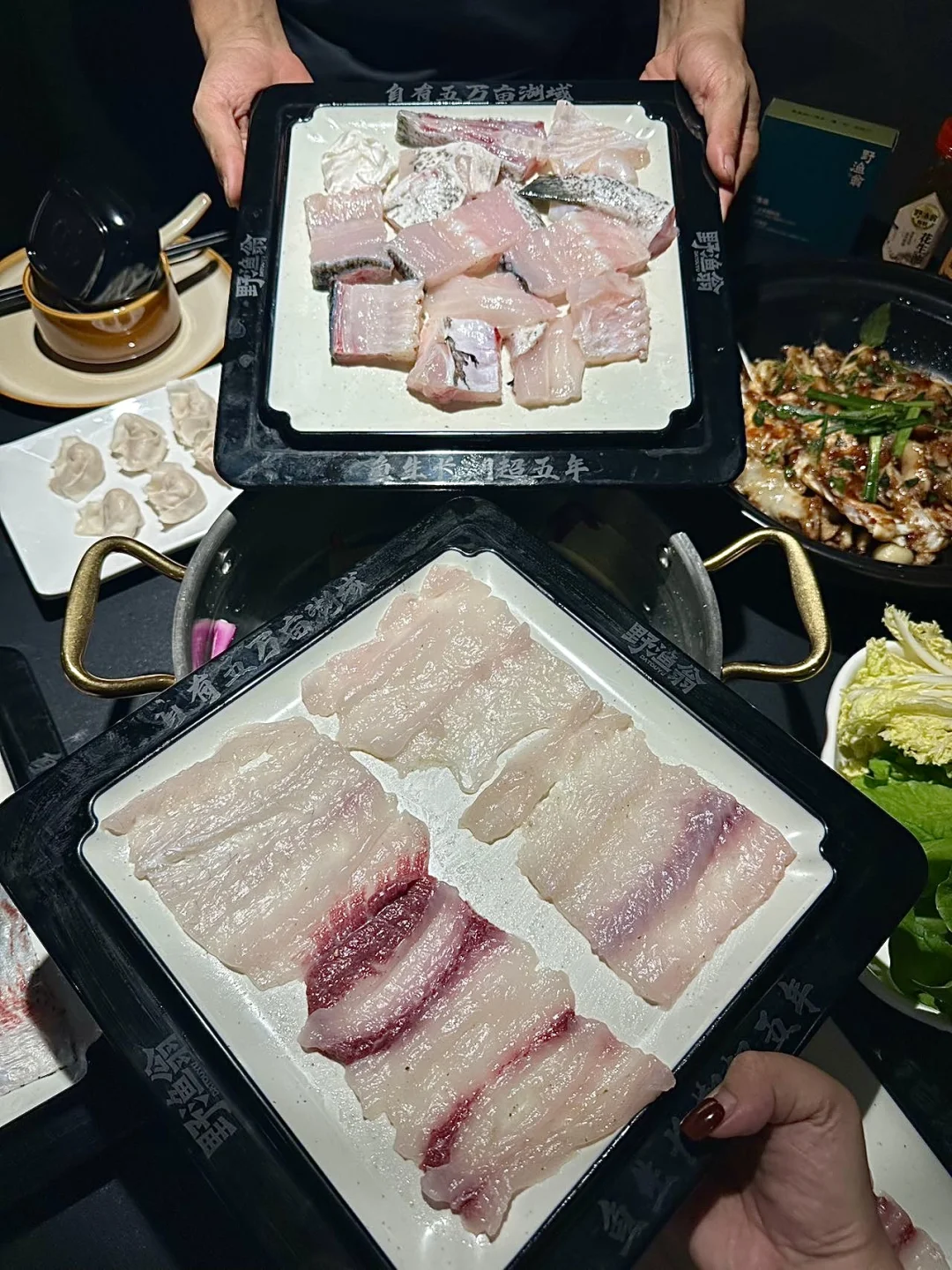 在东莞…吃到了我的人生鱼火锅。。。