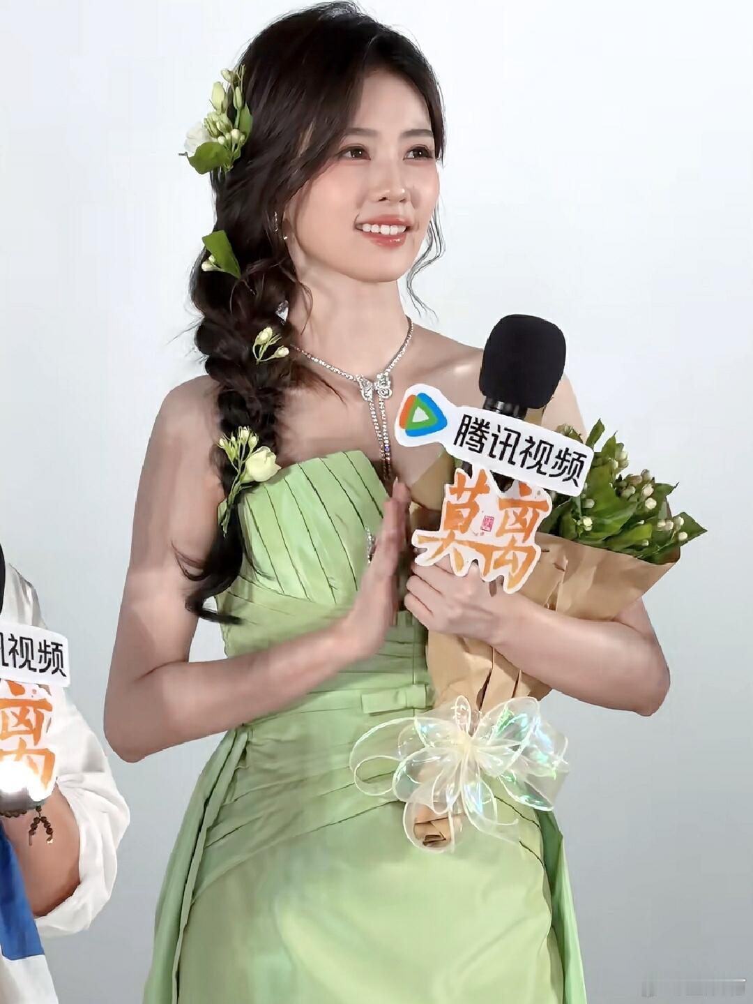 白鹿🍍神图    莫离剧宣   白鹿  丞磊   莫离白鹿莫离剧宣现场图