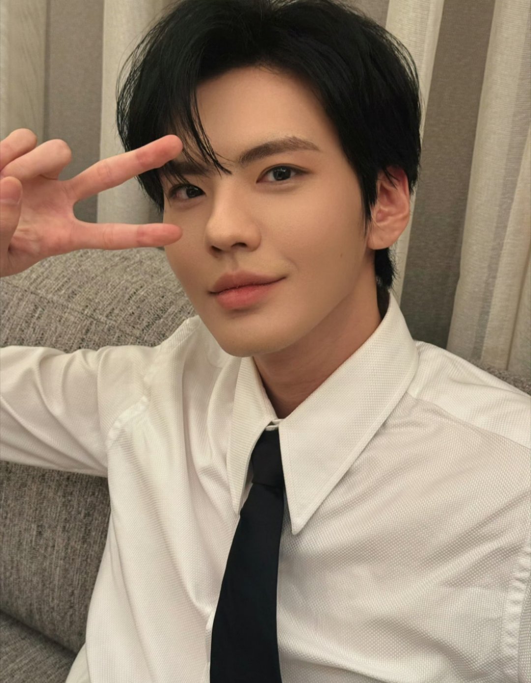 毕雯珺 好帅好帅！好久不见怎么毕雯珺现在变得这样帅啊 