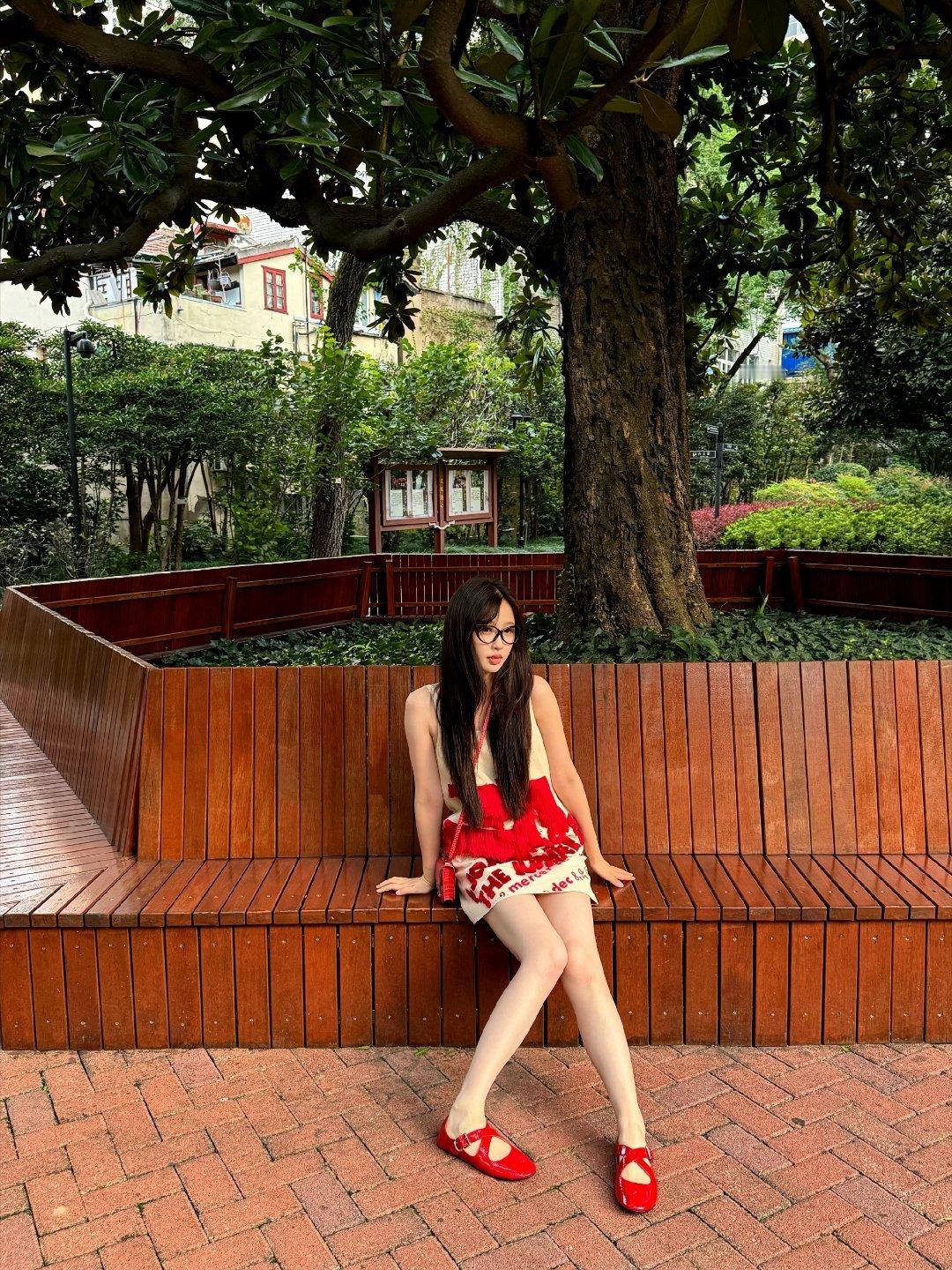 虞书欣能不能穿好衣服 ​​​