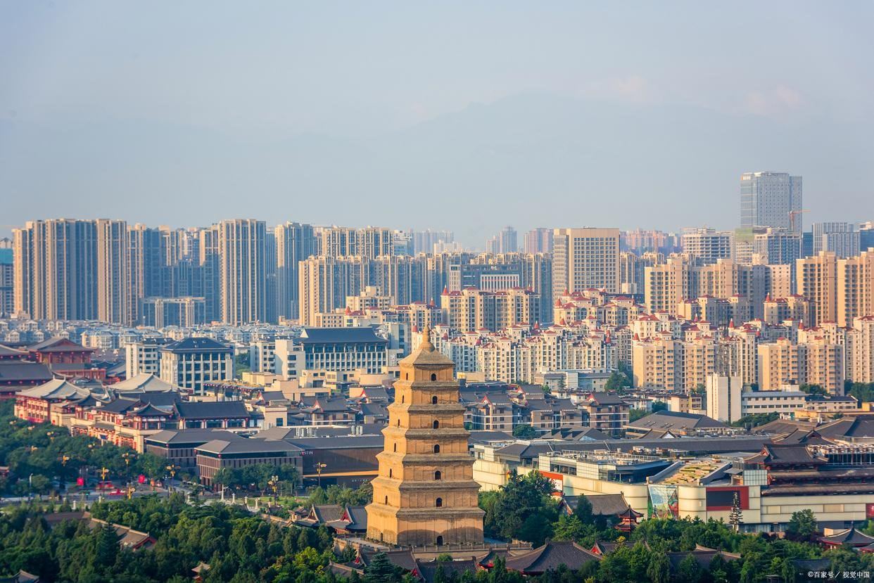 财经头条APP：1-5月全国外贸30强城市出炉，长三角占10席。深圳、上海、苏州