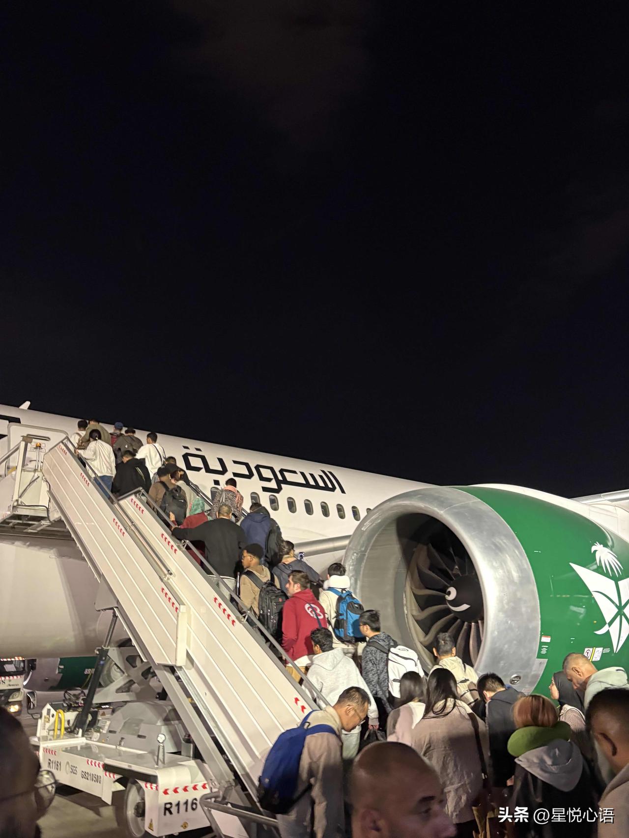 48小时极限逃离中东回国

人生第一次亲历战乱，原来和平真的很脆弱。
本是普通行