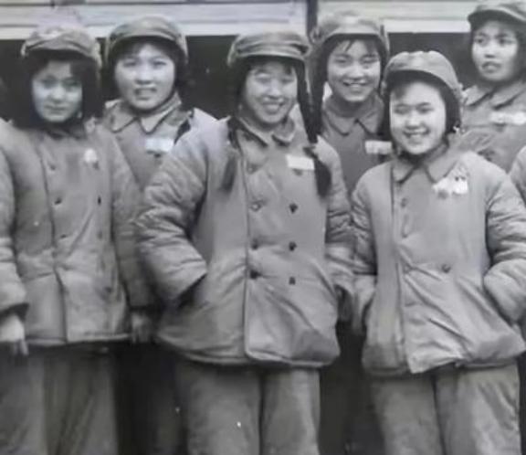 “抗美援朝时，5名中国女战士被美军包围后主动投降，此后下落不明”，这个标题这些年