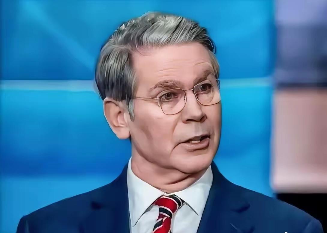 美国财长贝森特脱口而出，“美国是中国的盟友”的话音刚落，又称华盛顿和北京将成为杰