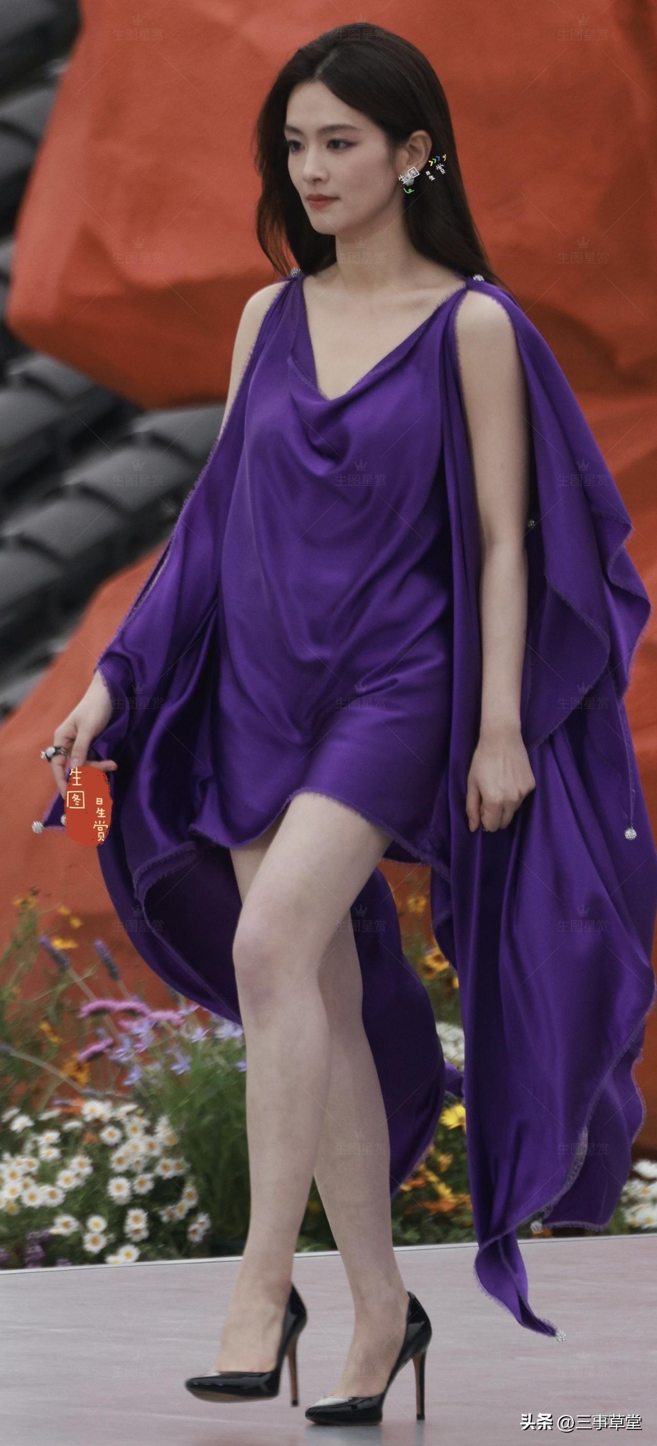 晒晒你最爱的女明星春风吹来的紫色妖姬陈昊宇！紫色妖姬，美得让人窒息！陈昊宇姐姐，
