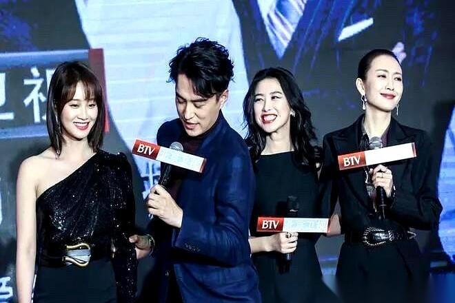 我跟你说，有些人的人格魅力，真不是吹的。
就这张照片，你甚至都不用知道他们是谁。