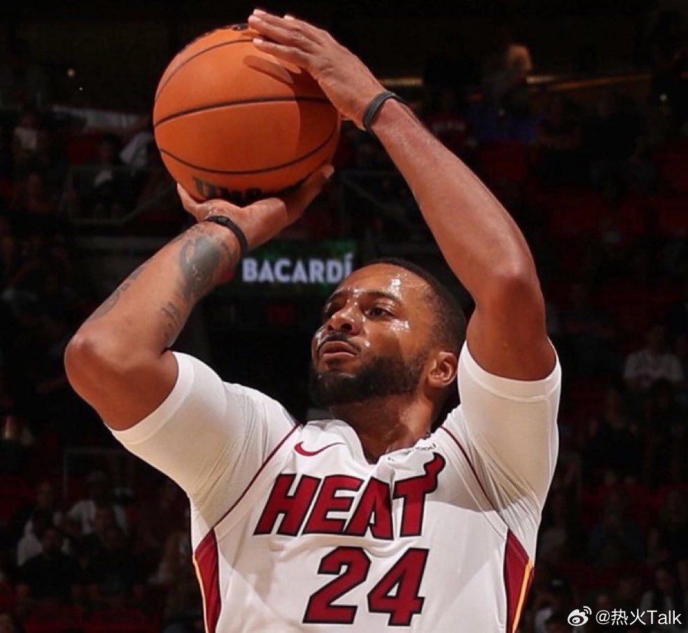 鲍威尔首节14分，三分球3中3！热火vs掘金新赛季篮不住 ​​​