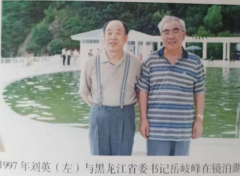 他曾主政邯郸，顶着骂名修45米宽大街，后来大家却很佩服他的远见。上世纪五十年代，