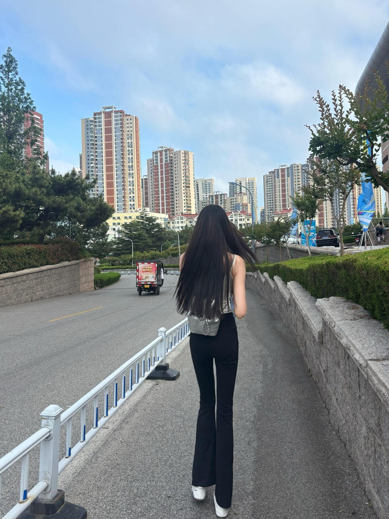 只有离过婚的男人
才懂得一个道理

很多时候女人提出离婚
不是爱上了别人，
也不