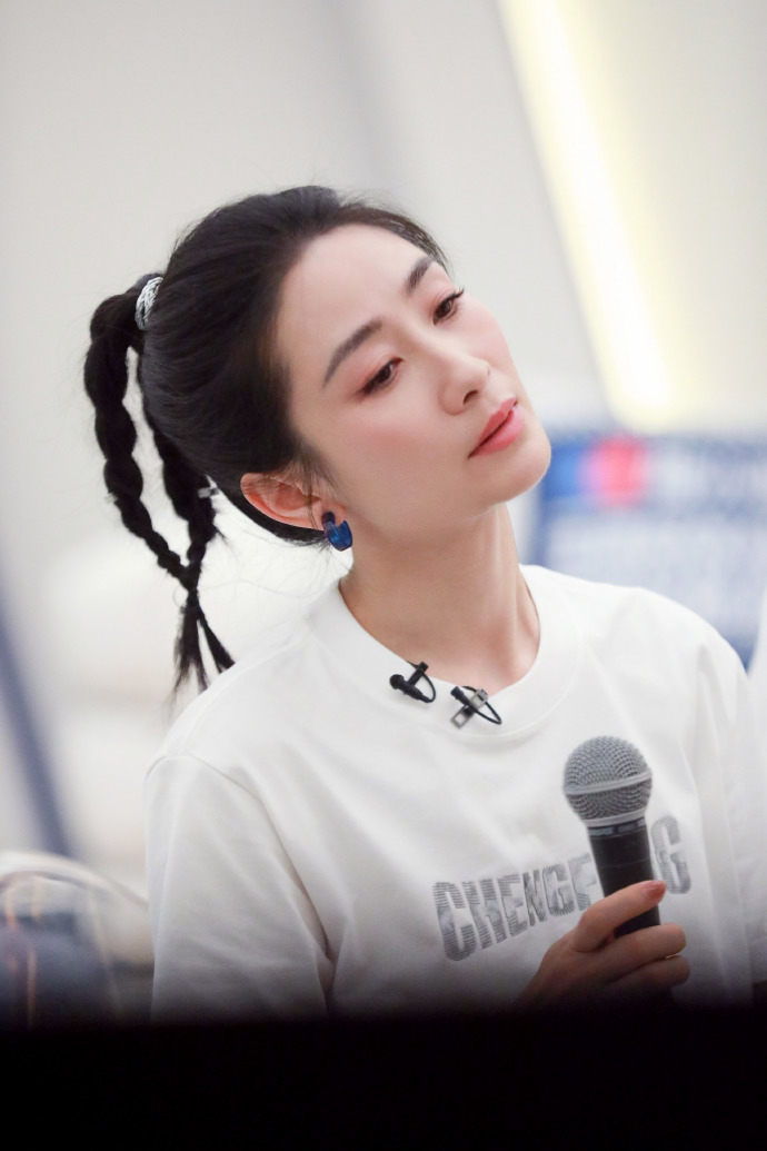 【陶昕然不参加乘风总决赛】不去《乘风2026》总决赛了诶……6月10日晚，陶昕然
