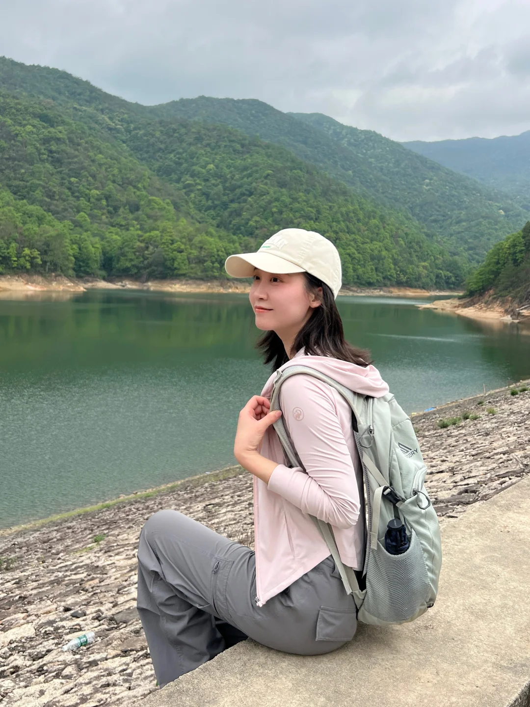 周末的山比商场的人还多