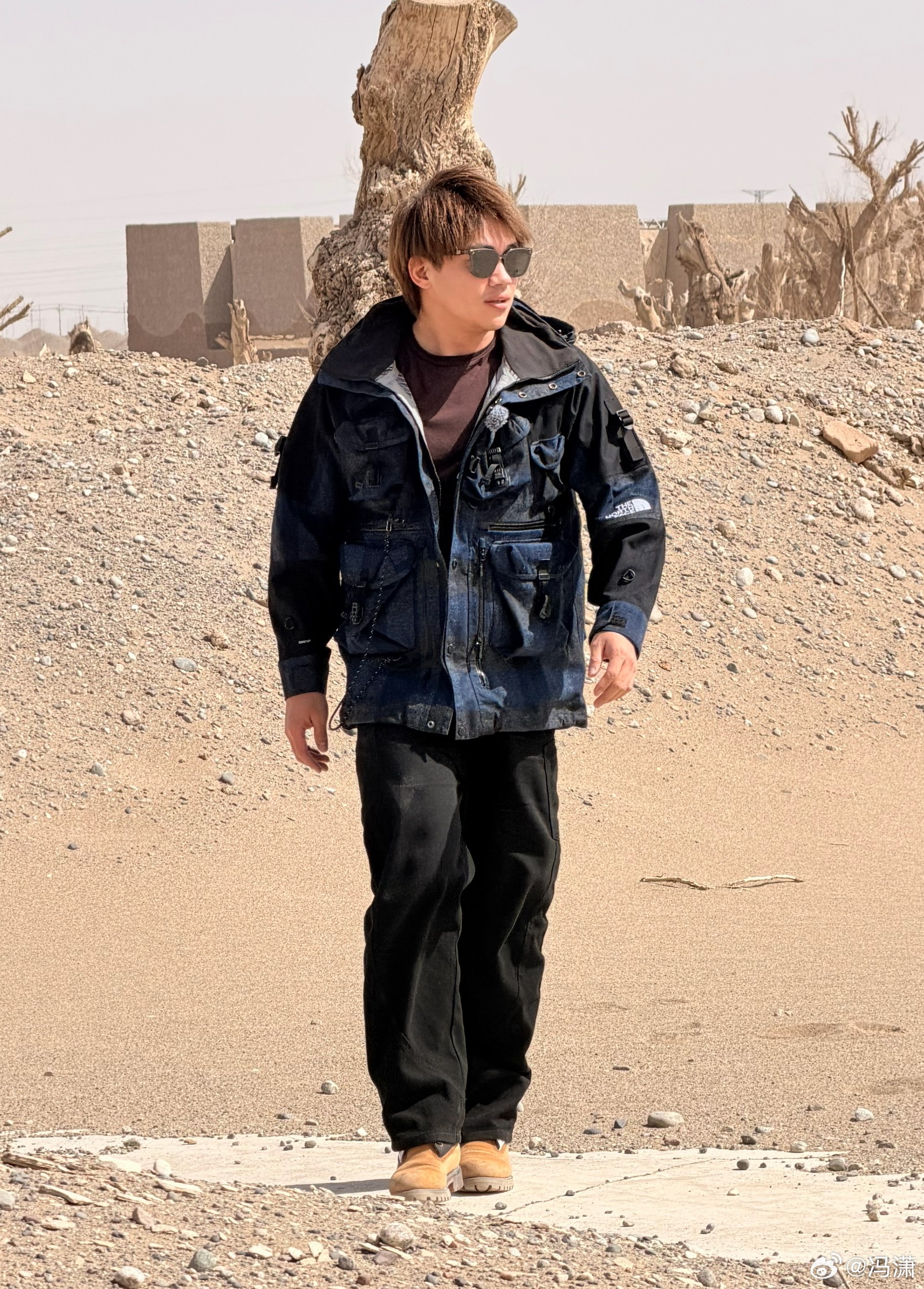 韭妹给我拍的时候一个劲儿说帅帅帅！我一看照片…..一模一样！ 