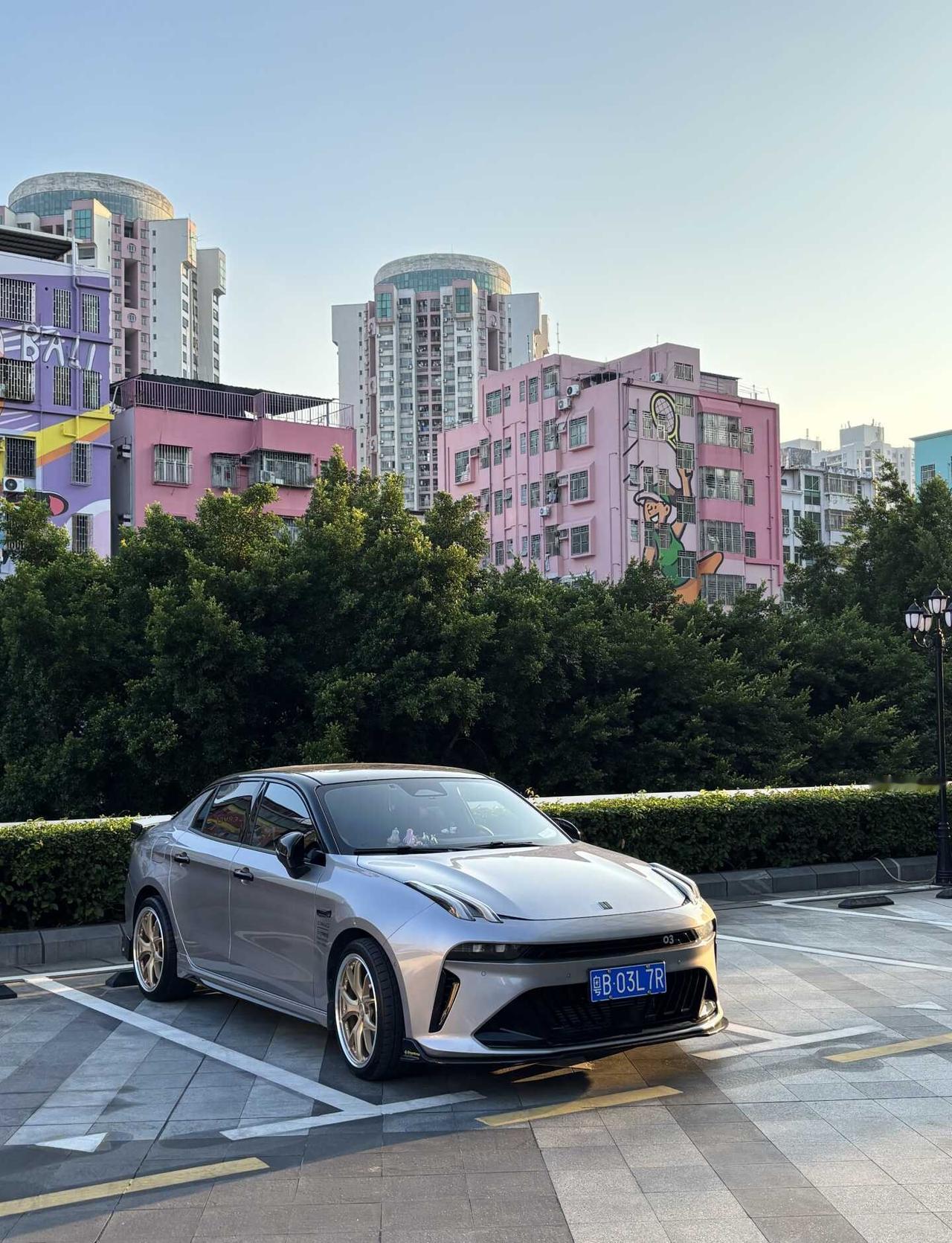03整这套铃可中？
Viwheel大法好啊！
定做了一套仿双片式的轮毂，从设计到