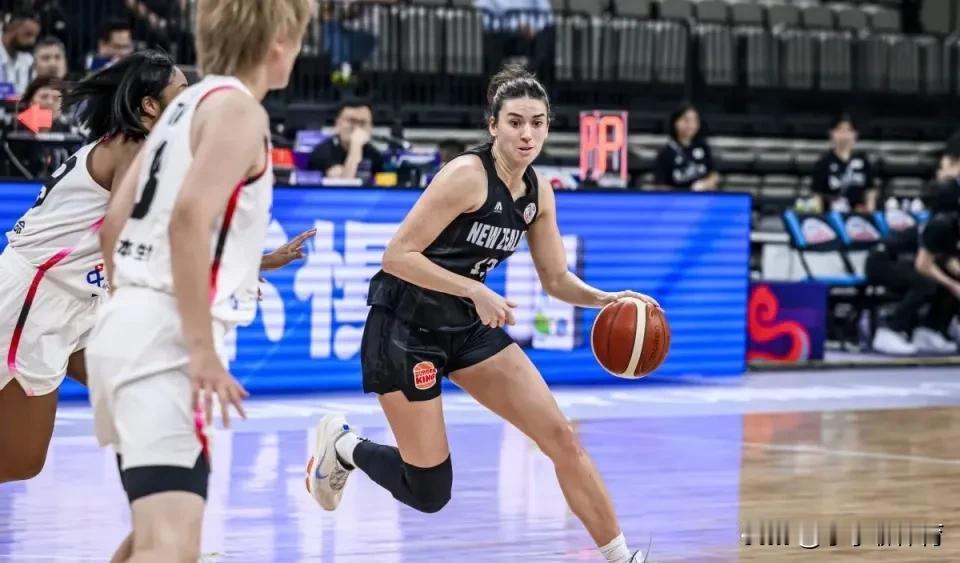 日本女篮与中国女篮会师半决赛，中国女篮决赛稳了！

女篮亚洲杯四强资格赛，日本女