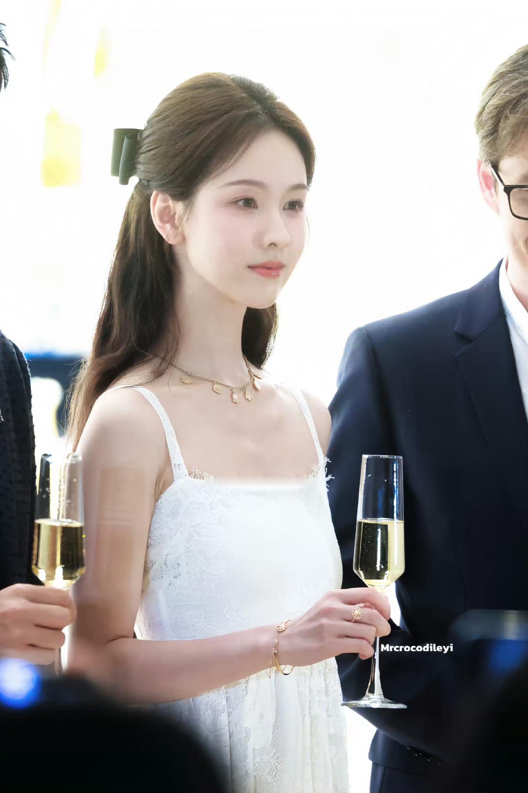 陈都灵蝴蝶结公主风陈都灵公主风造型公主嘟嘟好美啊 ​​​