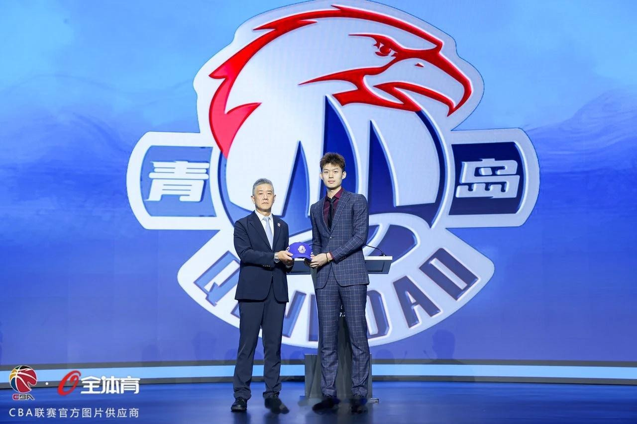 #CBA选秀大会#个人猜测辽宁留着首轮签是有侥幸心理的，但是孙祥翔被青岛选走后，