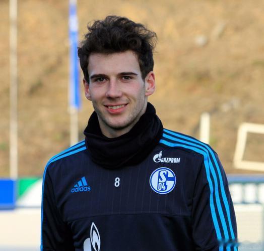 西班牙记者马泰奥·莫雷托在《La Pizarra》节目曝出的马竞两笔核心转会动态