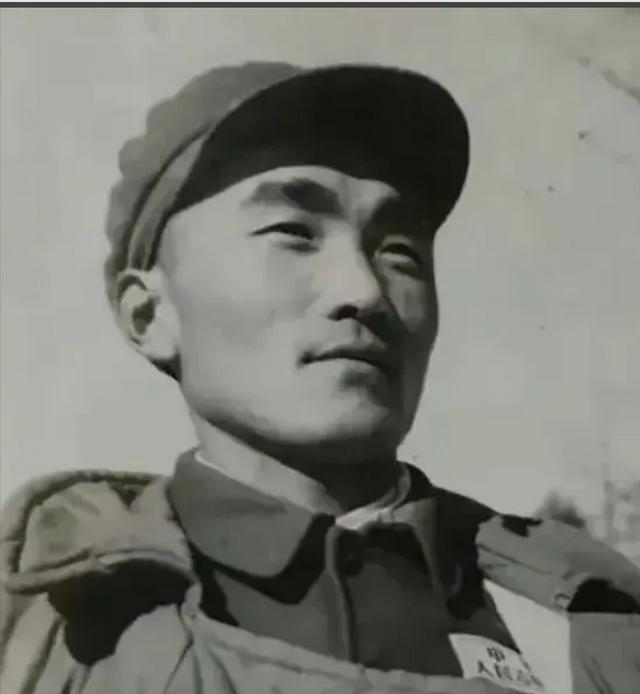 1951年，志愿军91团被美军包围，在制定突围方案时，团长建议向南突围。众人一愣