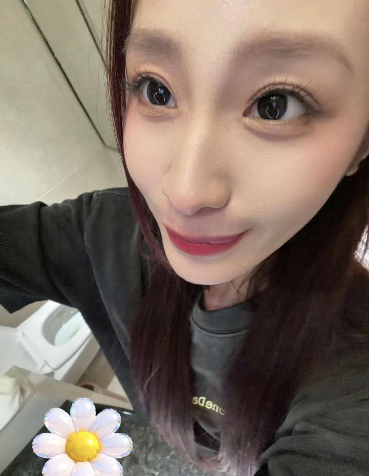 欧尼，少了我真的没关系嘛🥺。可是对我来说我的世界不能没有你啊🤗文颖倩 欧尼 