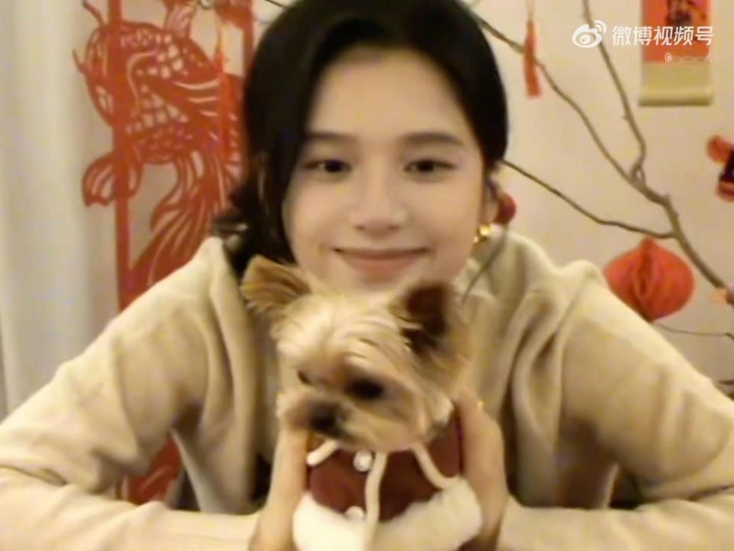 这个福气小子张婧仪萌得不行