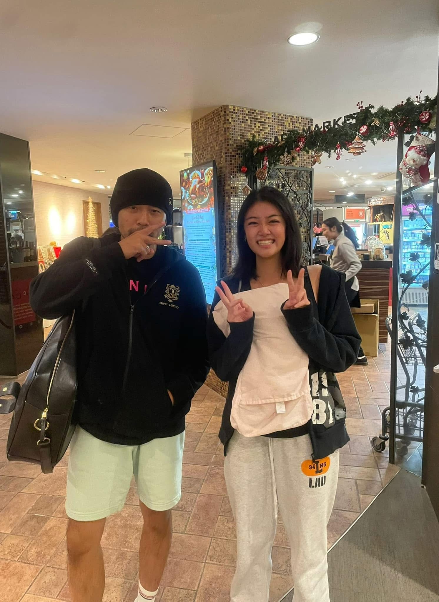 周杰伦[超话]   前两天的合影 