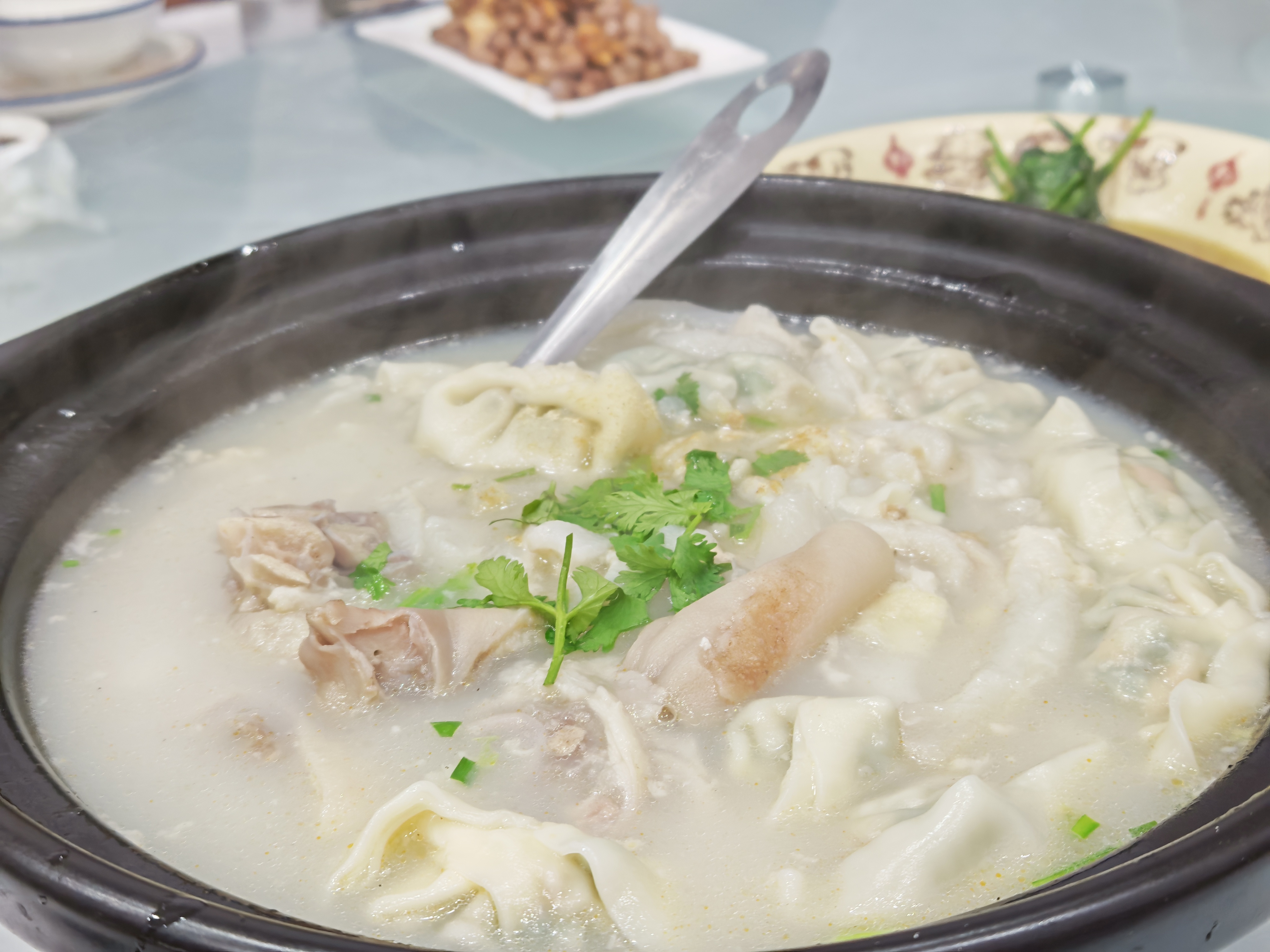 猪蹄煮饺子🥟～ 