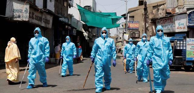 疫情之后，钱理群教授就下了一个结论：中国和世界进入了一个“无真相、无共识、不确定