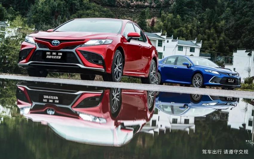 买SUV，成年人不做选择题，操控、空间都要一步到位！

马自达CX-50的悬挂结