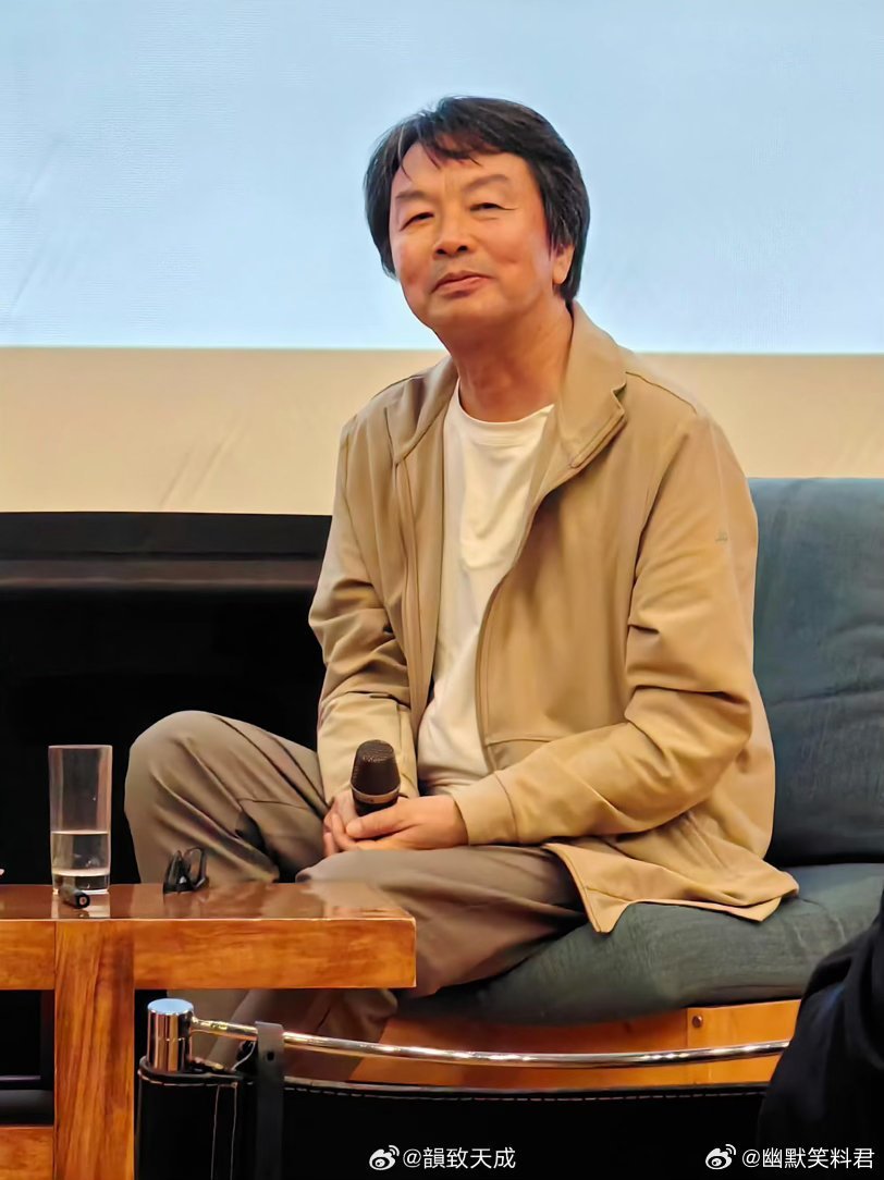 刘震云认为20岁还被管会限制人生发展 刘震云在面对高考生妈妈纠结孩子是否去南方读
