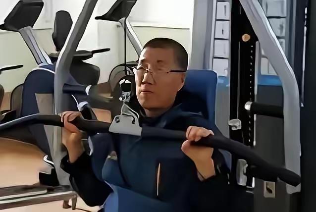 哈尔滨一个26岁小伙意外离世，他的心脏移植给了57岁的杨孟勇，没想到，老杨出院后