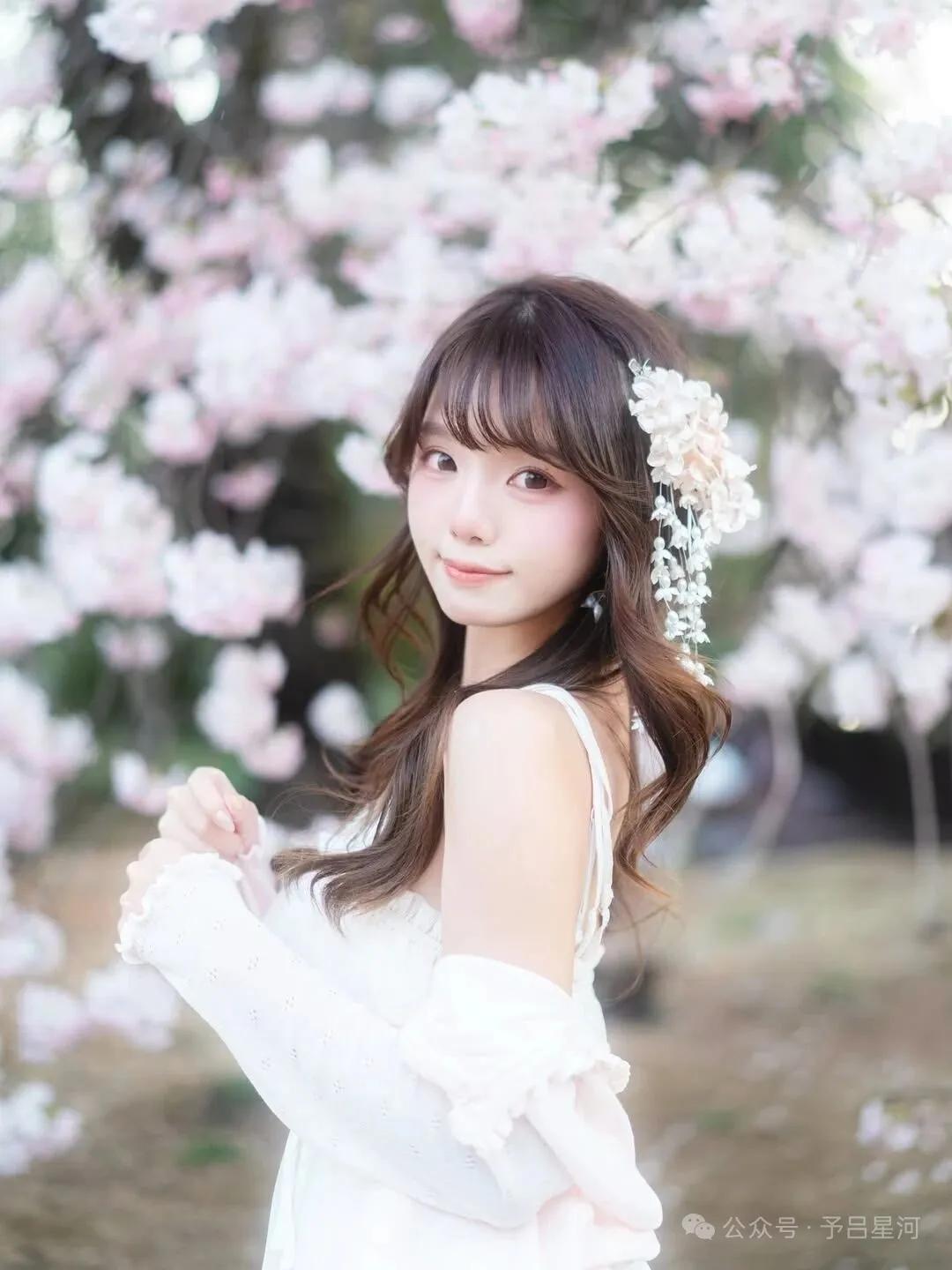 共享美人靓照梨花朵朵开分享唯美的美照 美女的美丽瞬间分享