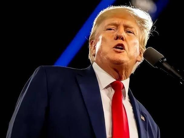 孔教授指出了美国的问题，这就非常深刻了，为什么一个天天叫嚣“great agai