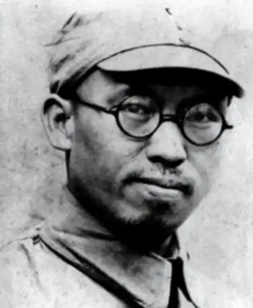 1940年9月，山东费县桃峪村，115师高干会议开了三周，山东分局书记朱瑞当面严
