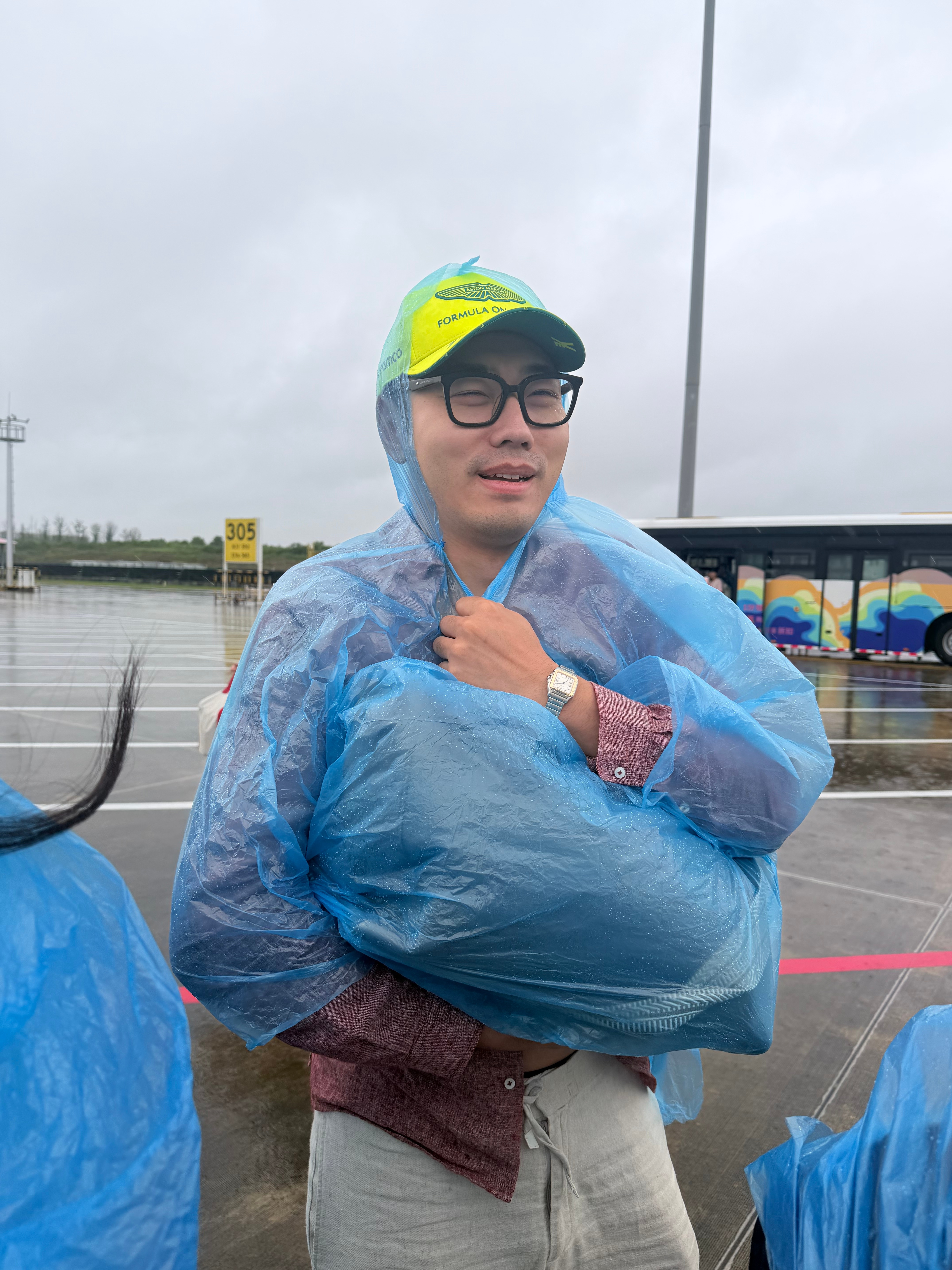 哈哈哈哈哈略显狼狈 