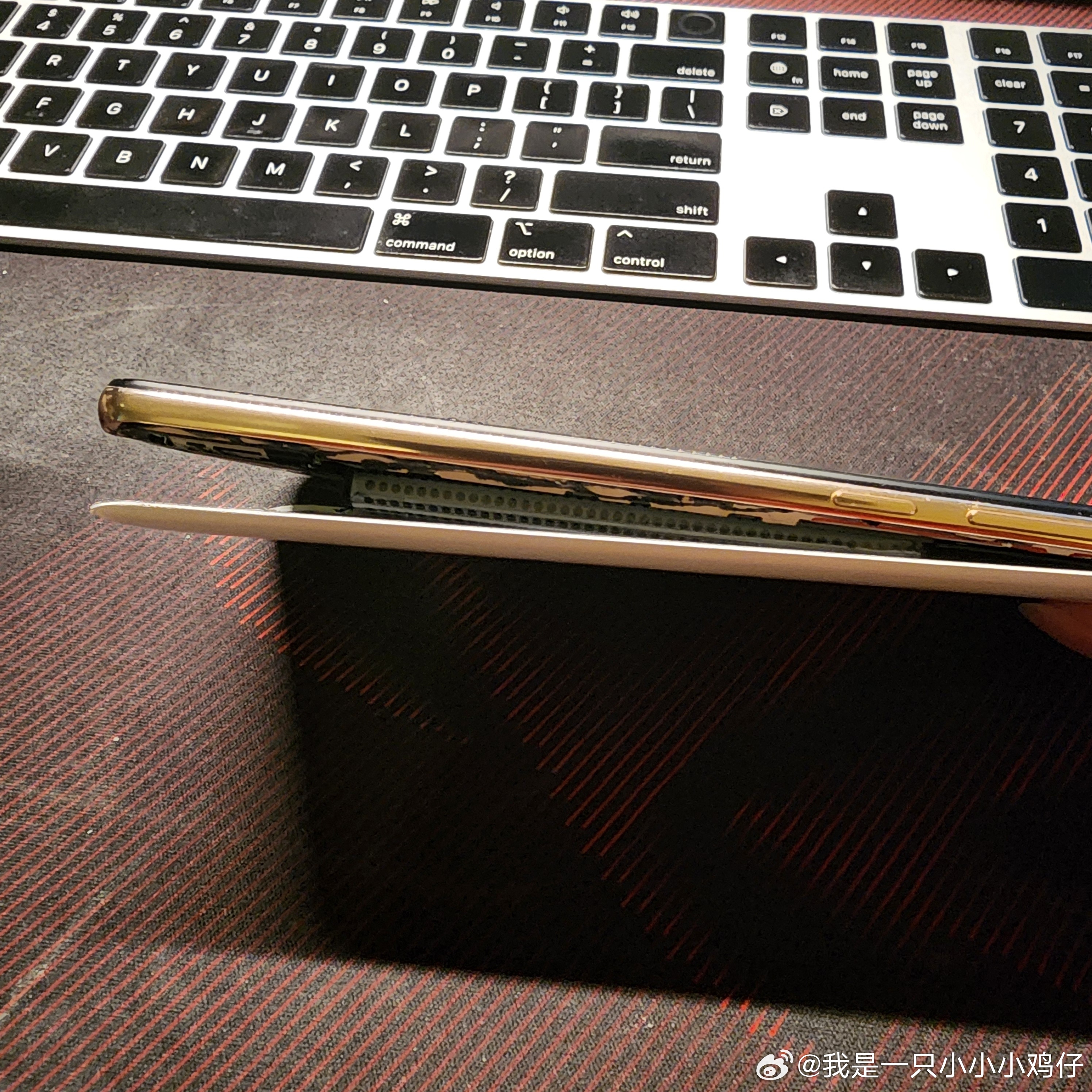 我现在维护的App最低支持Android 10的系统，等哪天我这台红米退役了就往