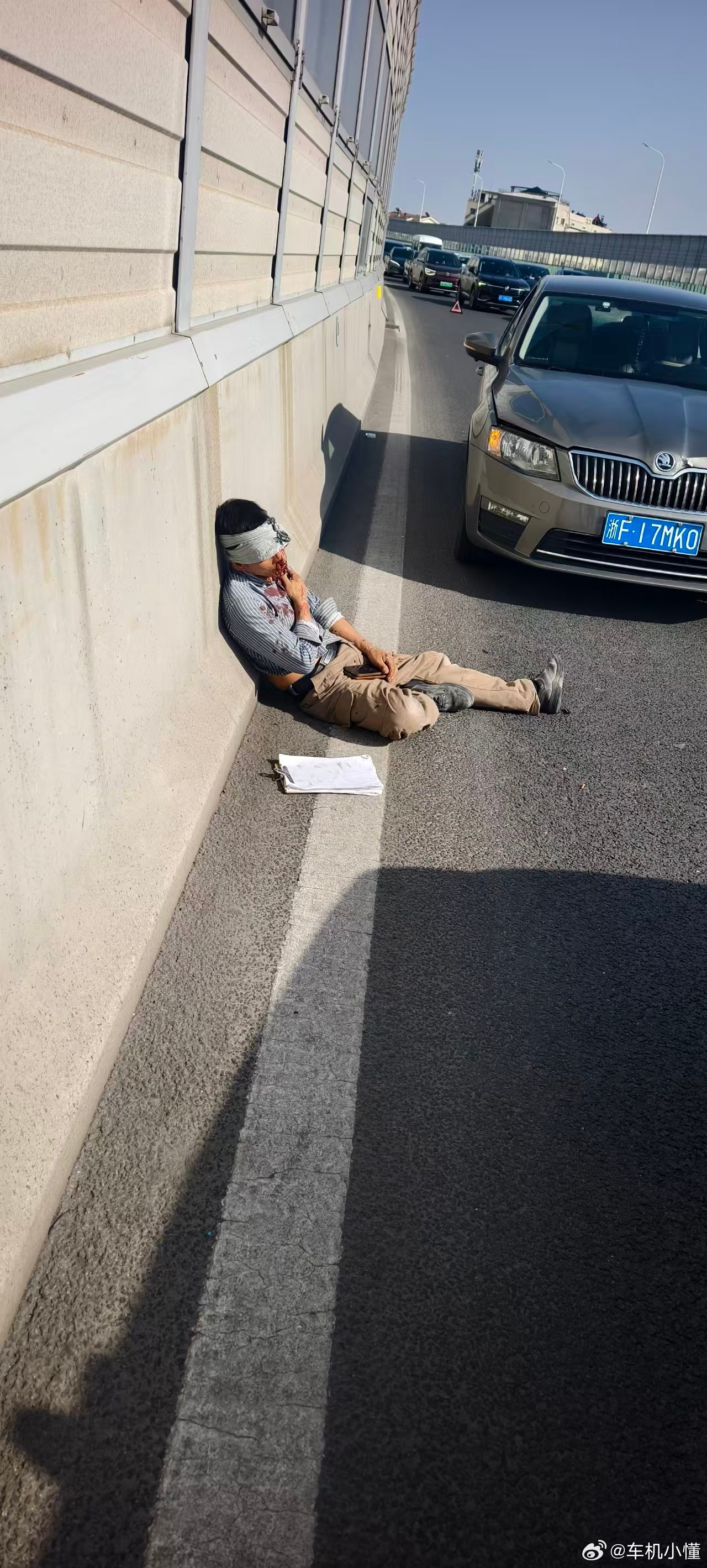 这就是榜样的力量！为EV视界刘昊老师点赞👍有救援装备是一回事，关键时刻能挺身而