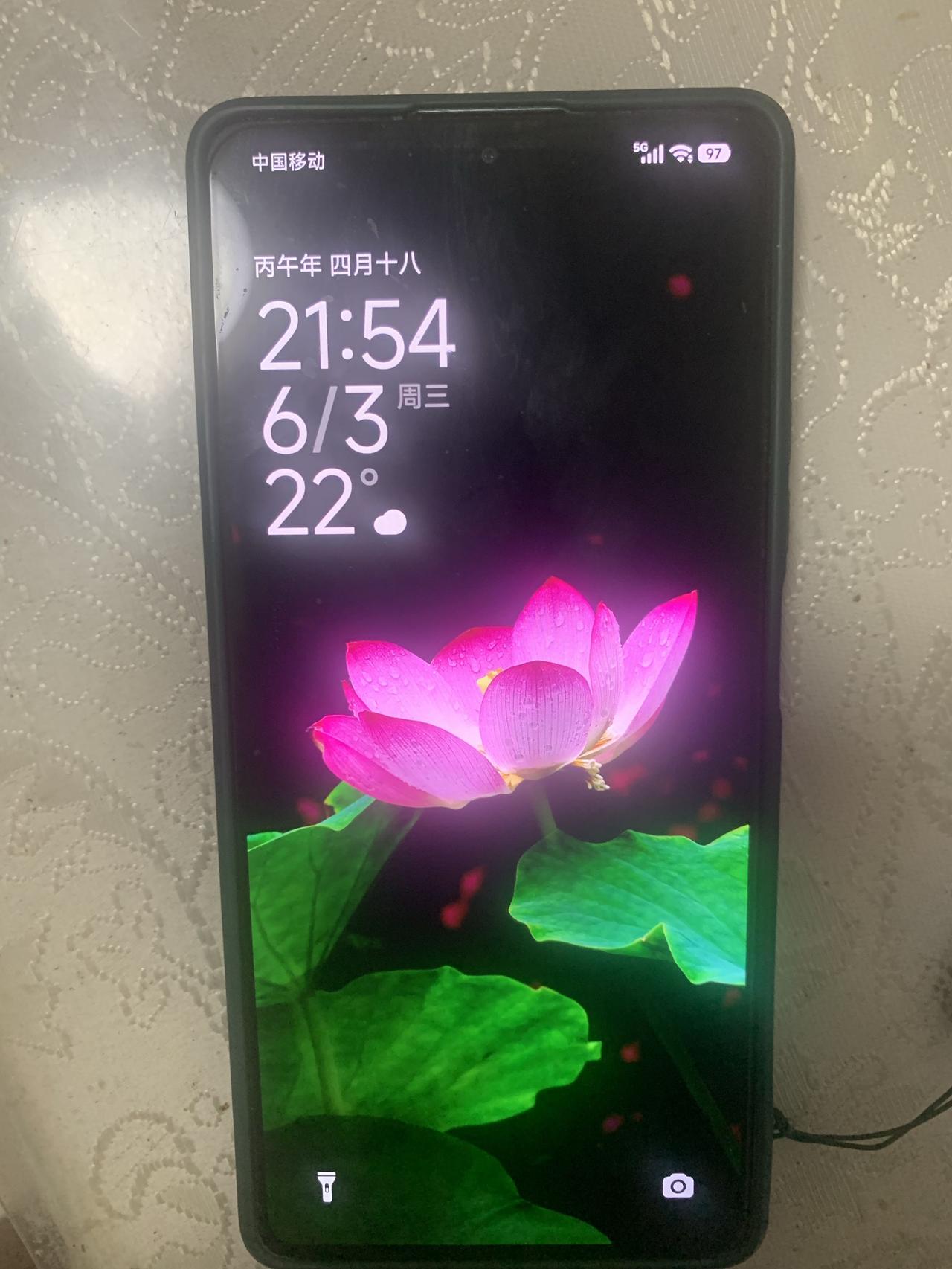 失而复得的感觉真好！
昨天坐354次公交车外出办事，9:45在新发地站下车。下车