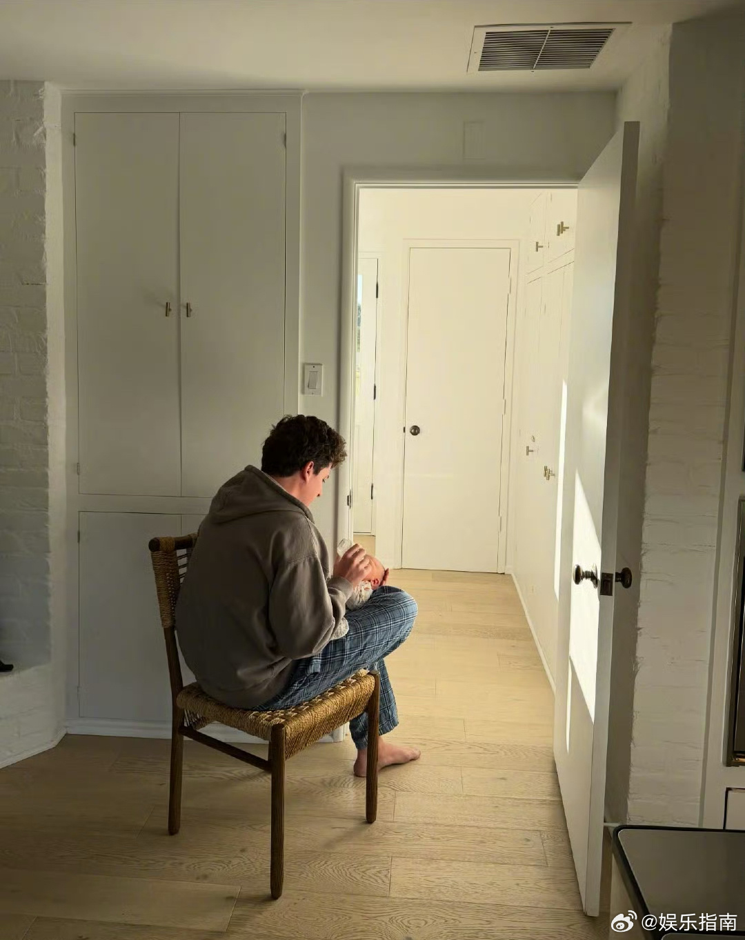 断眉官宣得子，正式升级当爸爸了，宝宝取名为 Jude ，恭喜恭喜呀