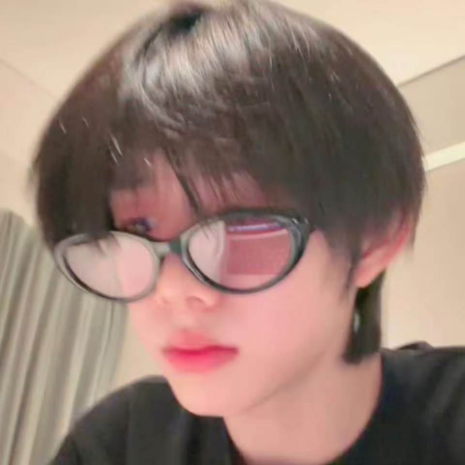 陈奕恒泡泡唱歌安慰粉丝陈奕恒安慰没有到现场的粉丝 陈奕恒泡泡唱歌安慰粉丝！ 