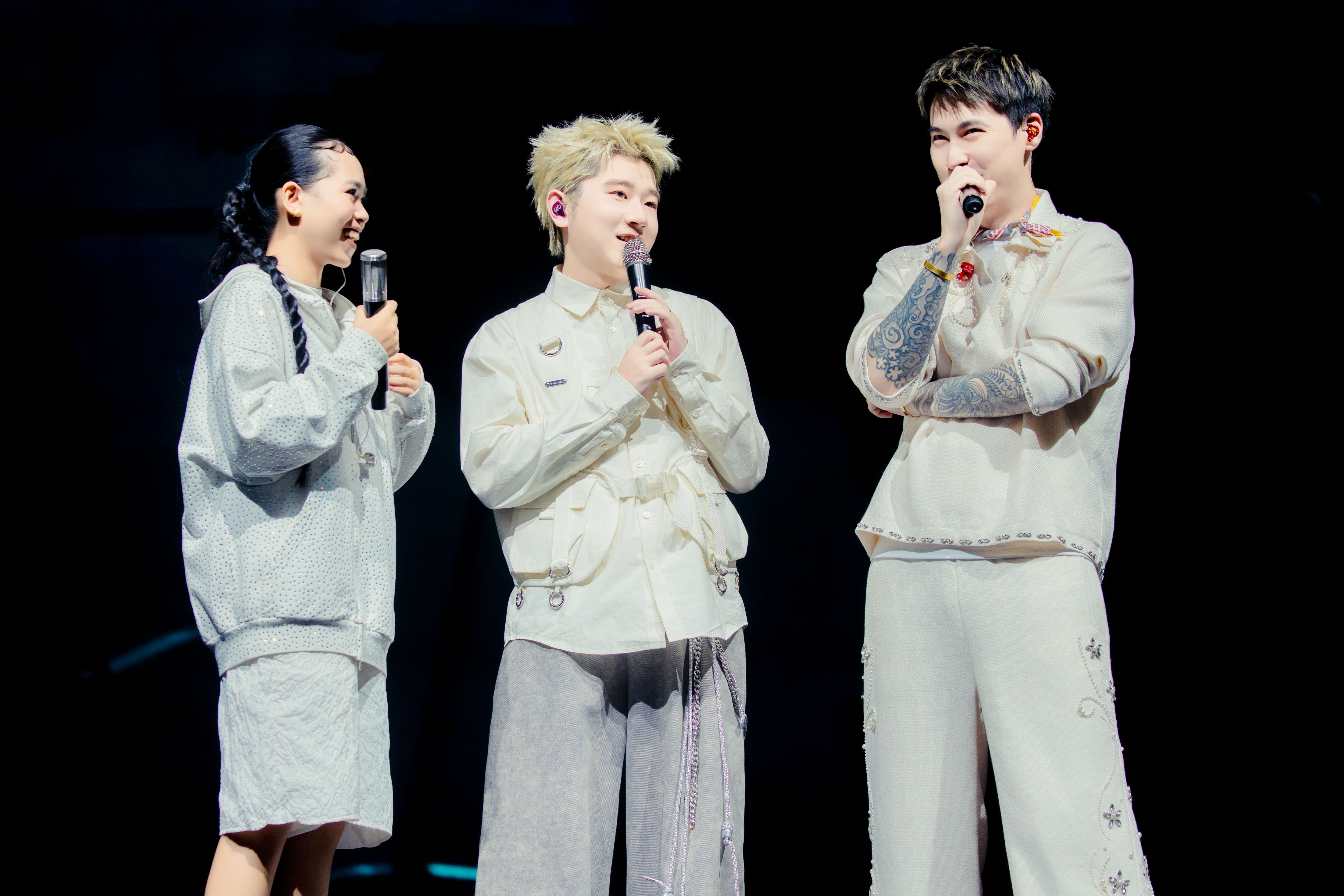 #王以太成都演唱会# 我愿称之为让我最难戒断的演唱会！谁懂在演唱会上看着顶级视效